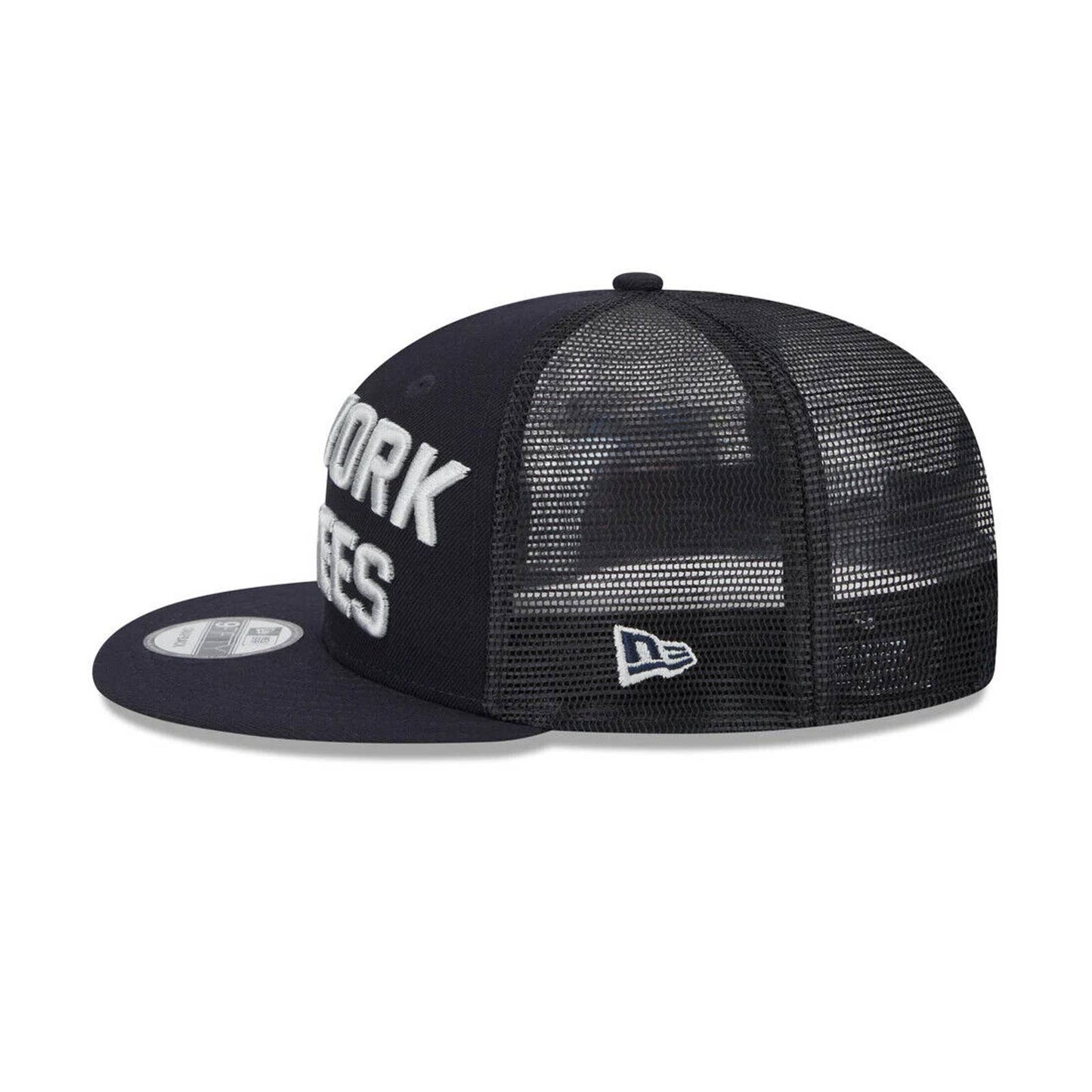 MENS NEW YORK YANKEES 2000 ERA BLUE Stacked 9FIFTY Mesh Trucker Snapback Hat